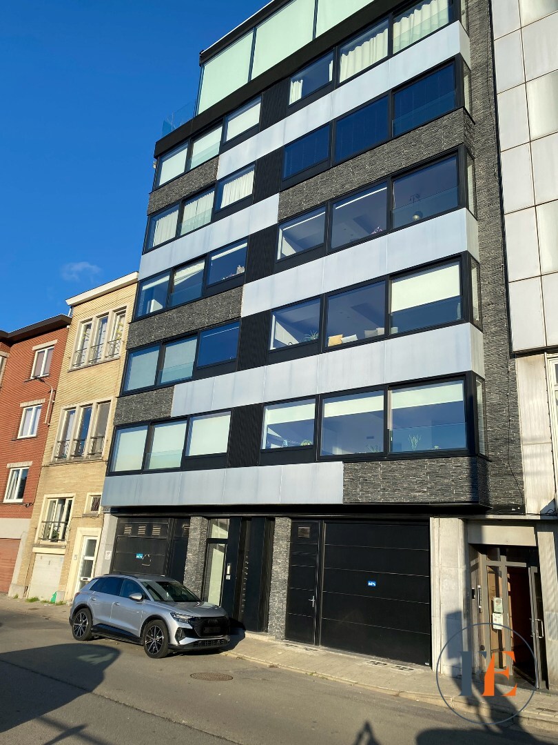 Autostaanplaats aan Waldamkaai  in Residentie 1000 Vuren 