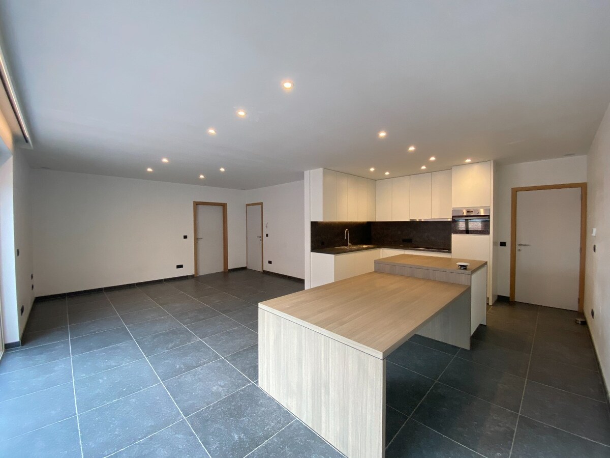 Recent gelijkvloersappartement met 2 slaapkamers 