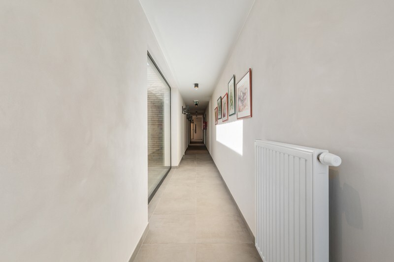 Moderne villa met hippisch complex op 15.856m² 