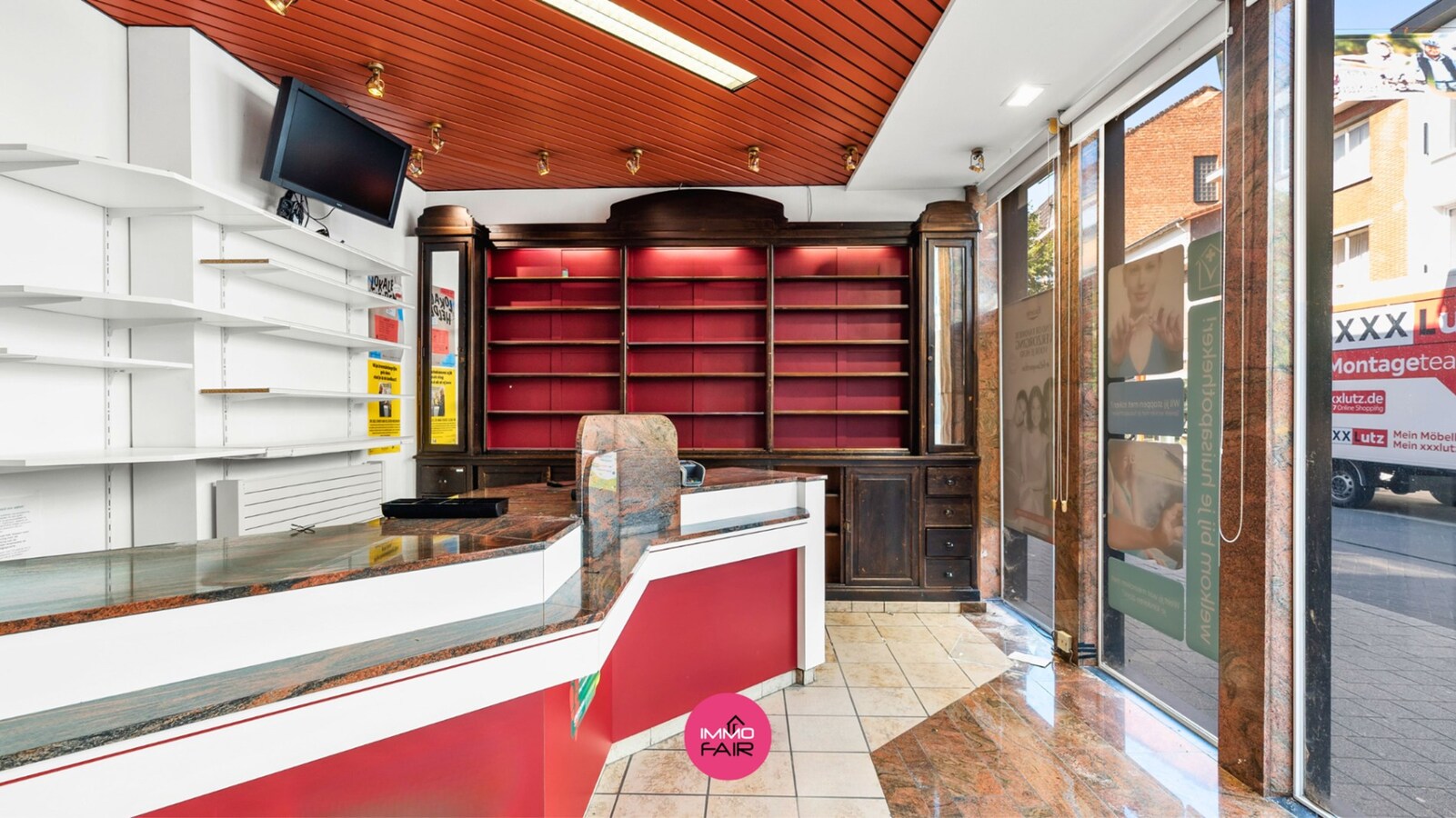 Polyvalent handelspand met duplexappartement in hartje Lanaken! 