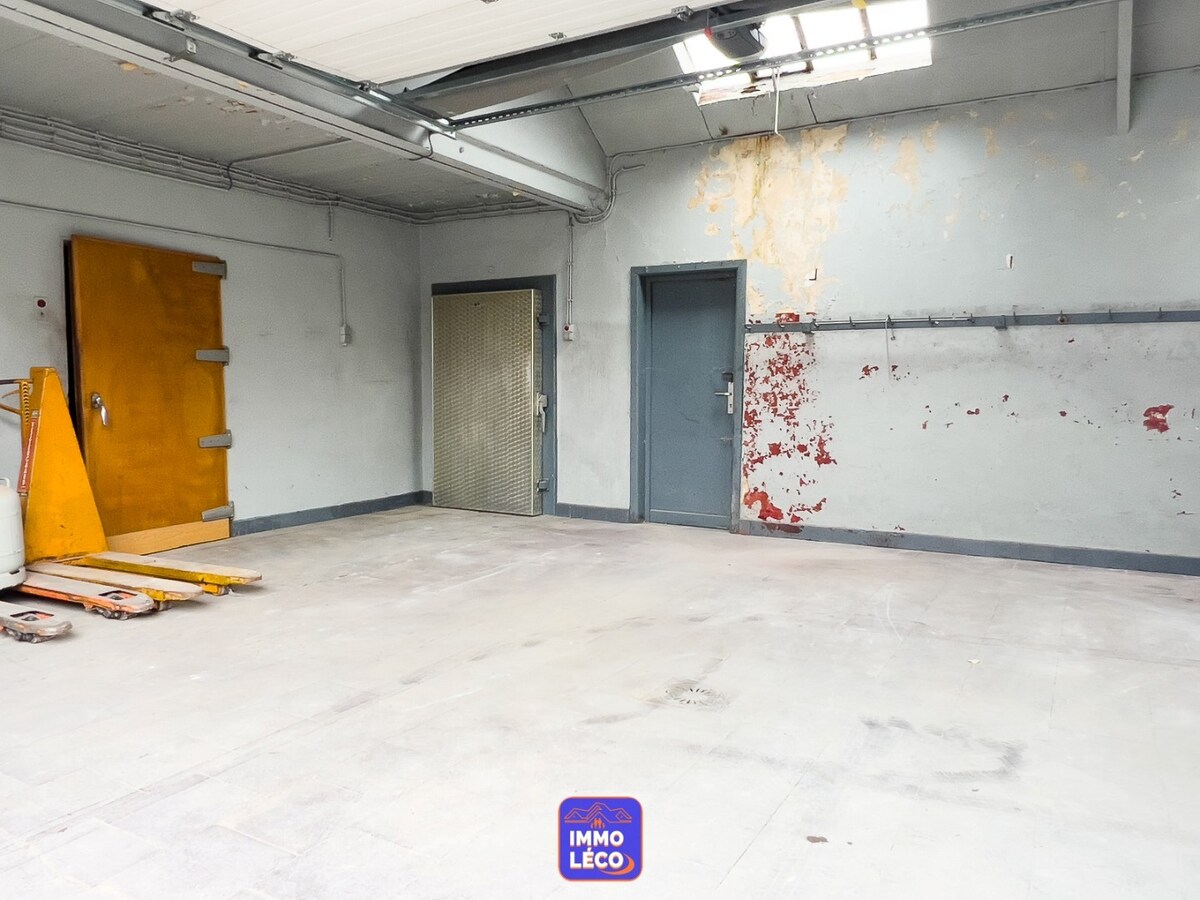 Entrepôt/Espace de stockage dans le centre-ville ! 