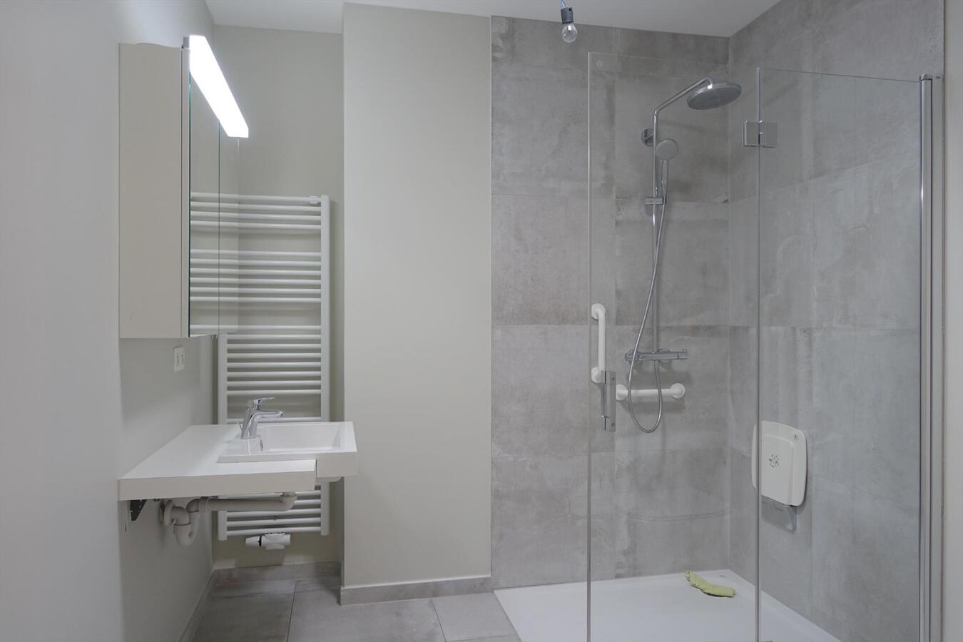 Prachtige assistentiewoning in nieuwbouwresidentie 