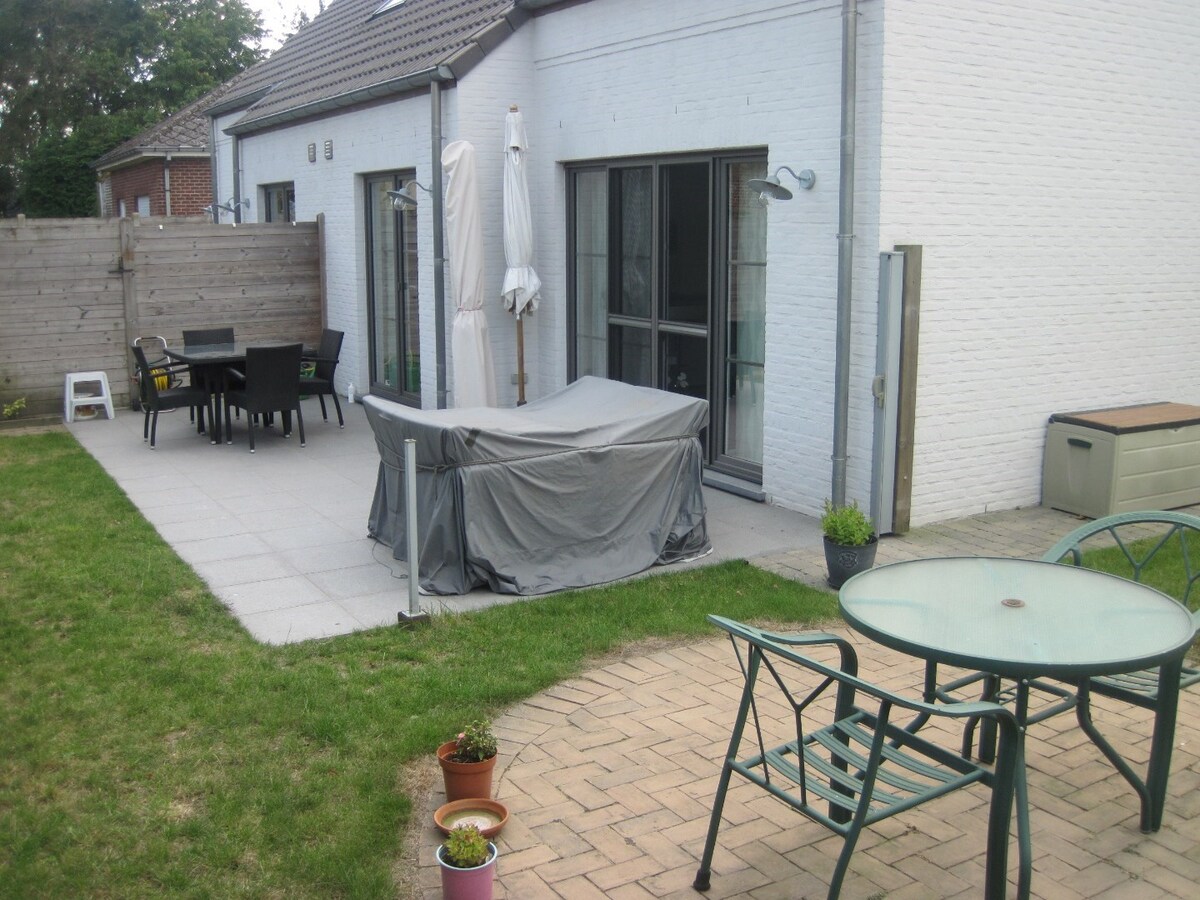 Tijdloos wonen in hartje Semmerzake. 