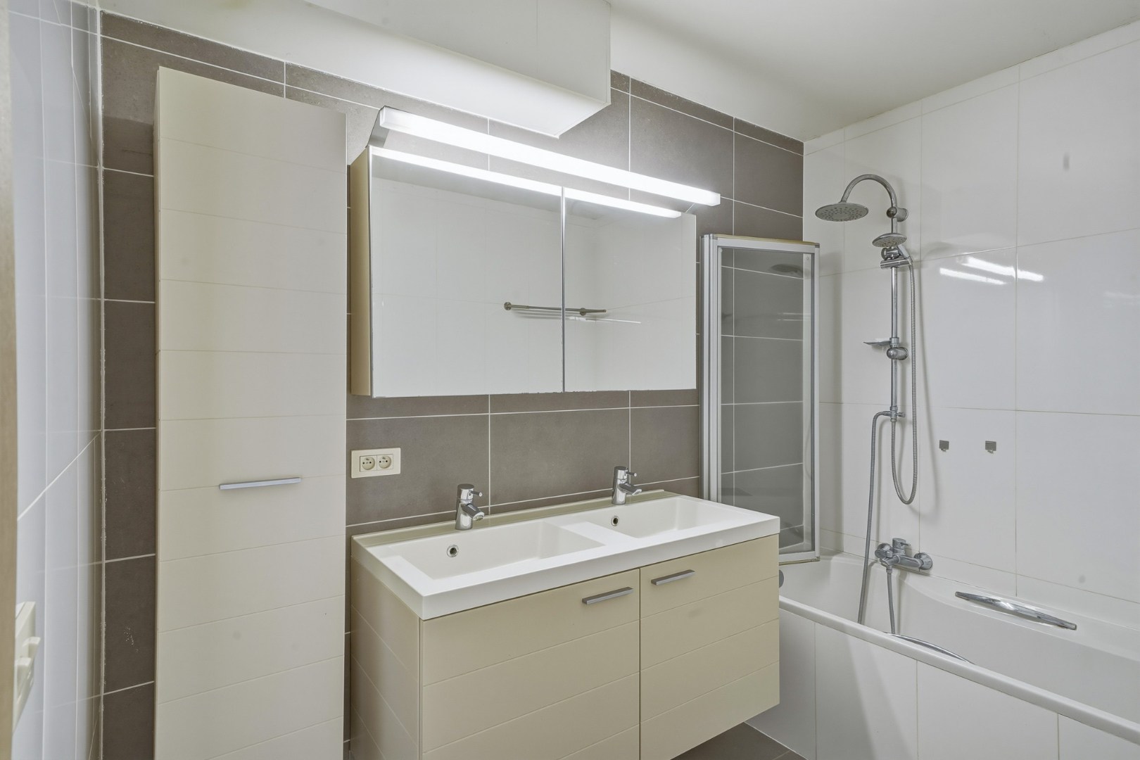 2-slaapkamerappartement met terras te Oudenburg 
