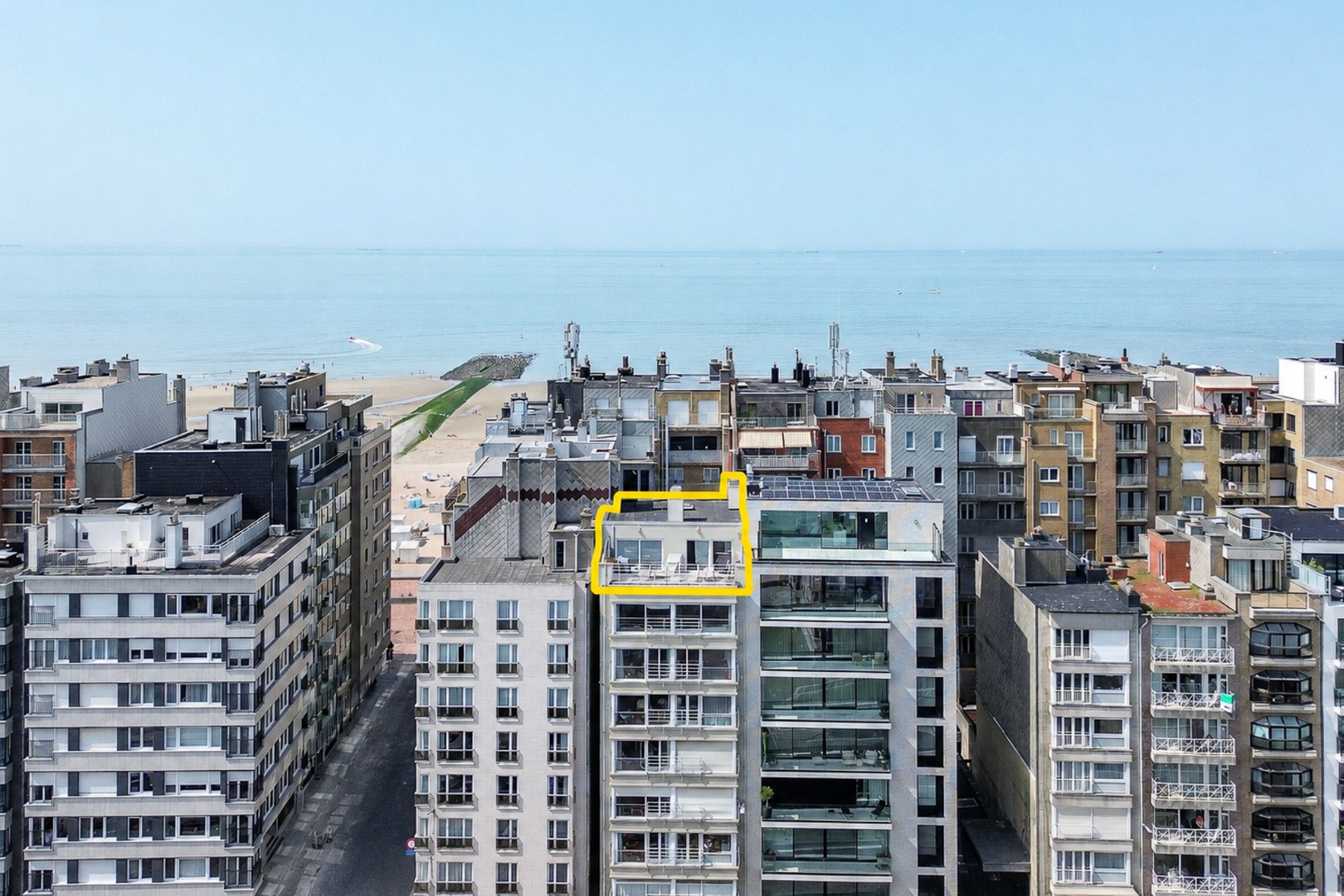 Uniek dakappartement met zonnige ligging en indrukwekkende vergezichten te Wenduine! 