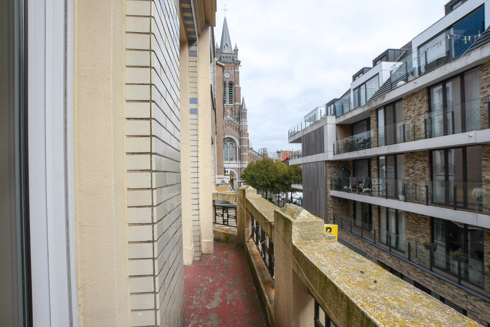 Handelswoning met veel mogelijkheden te koop in hartje Blankenberge! 