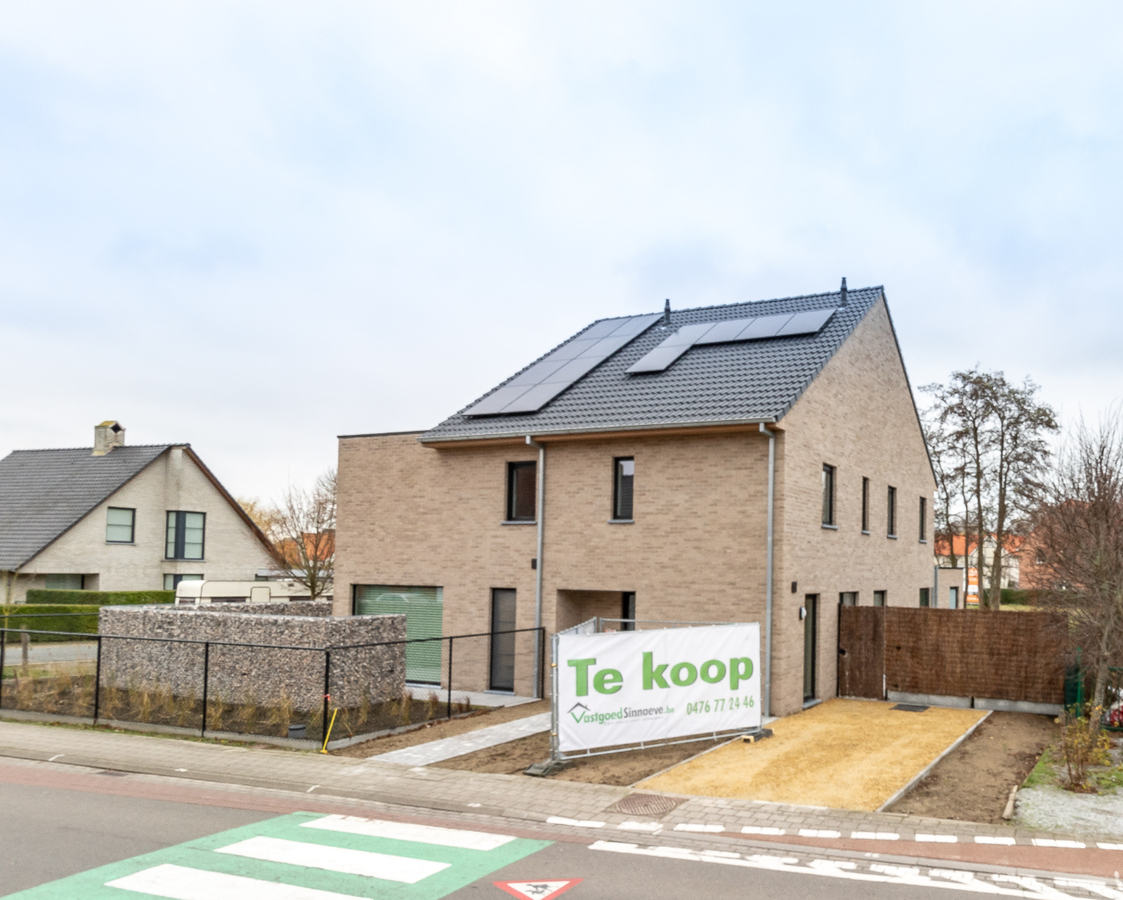 LICHTRIJKE MODERNE HALFOPEN NIEUWBOUWWONING TE OOSTDUINKERKE 