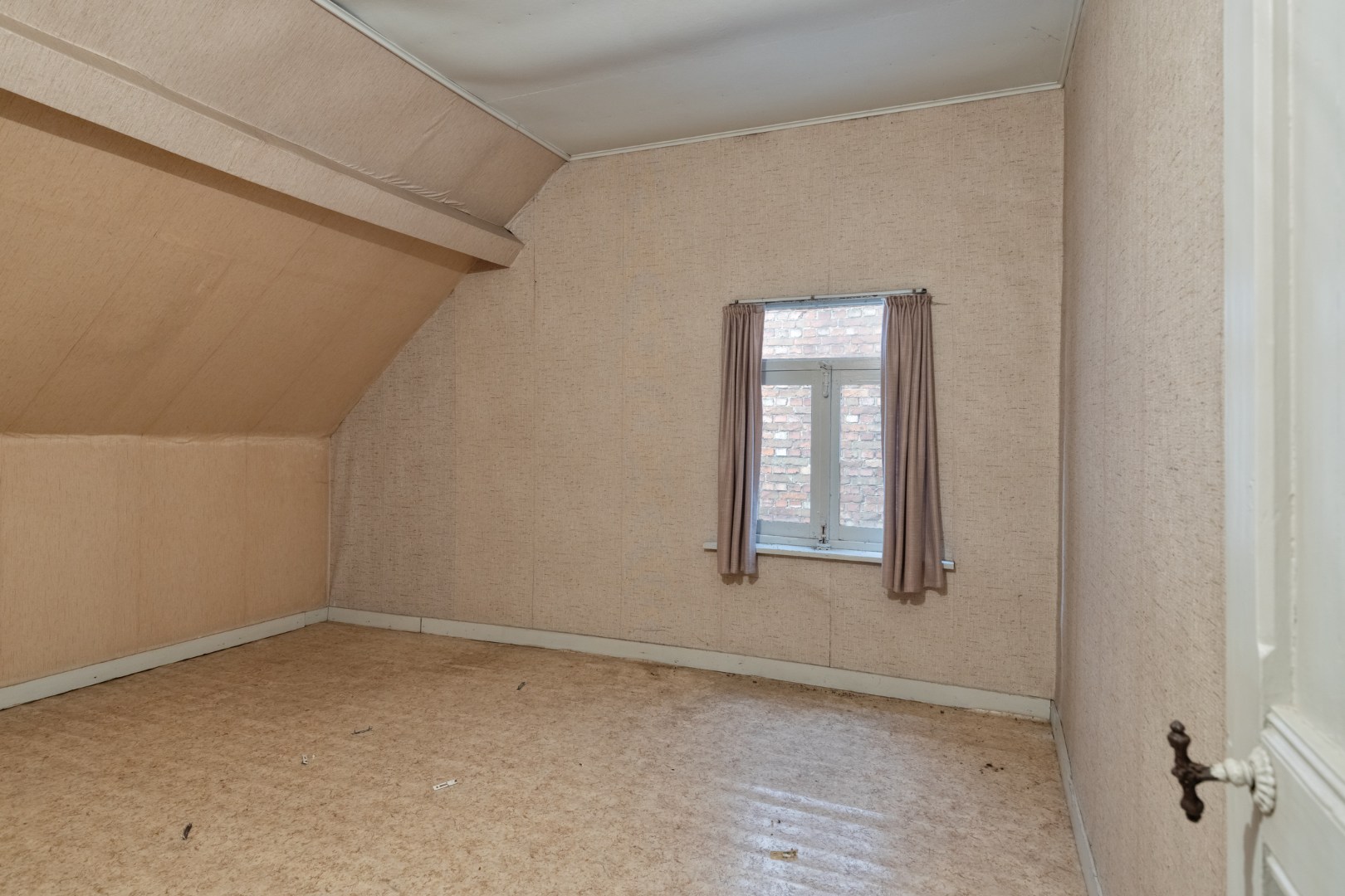 Charmante stadswoning met 5 slpk. in centrum Geel 