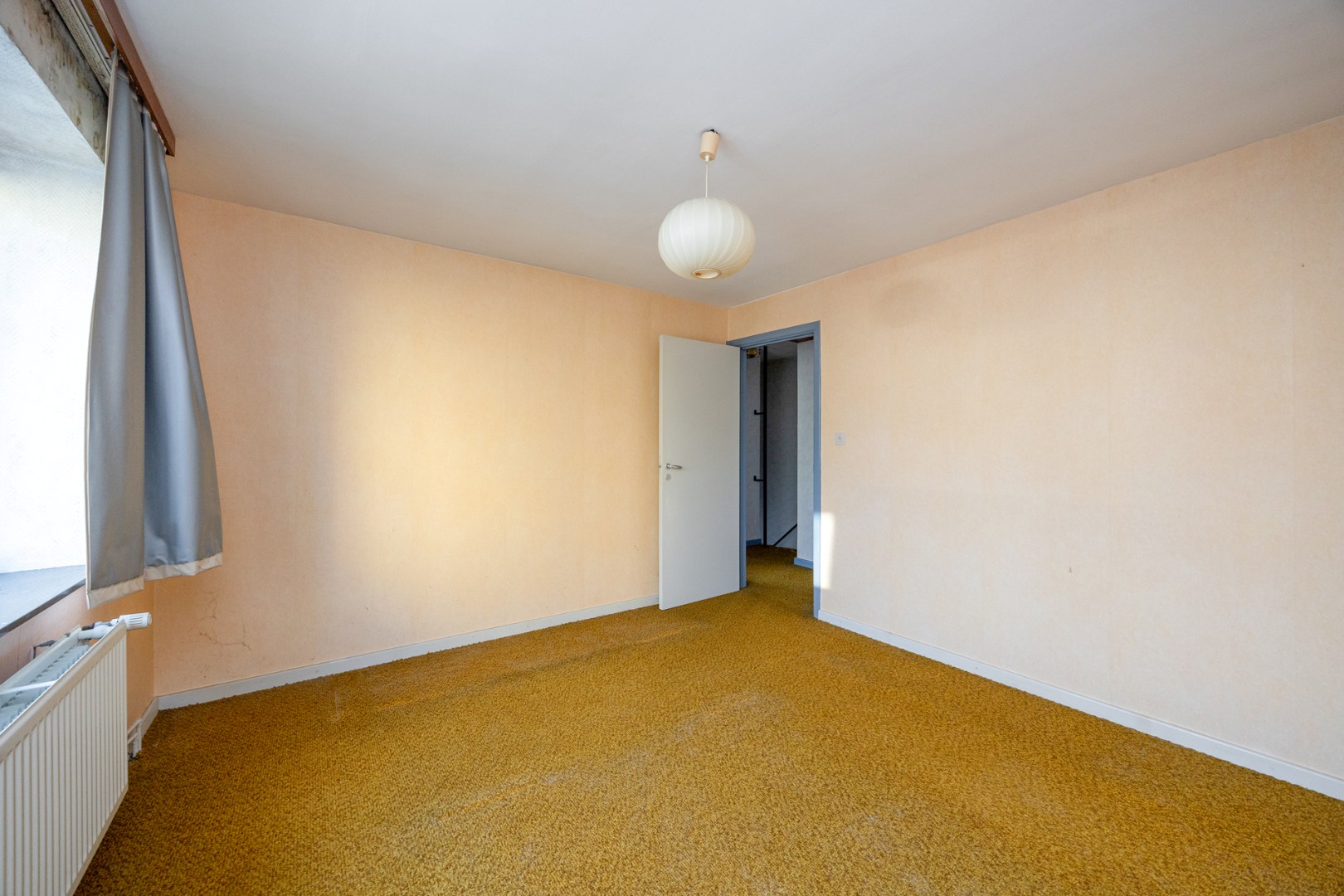 Te renoveren halfopen bebouwing 