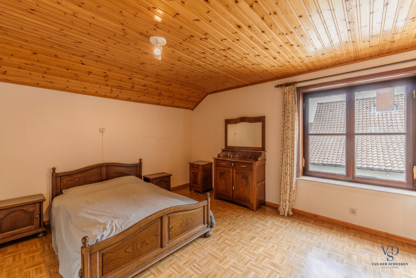 Bijzonder ruime (295m²) gezinswoning in Asper 