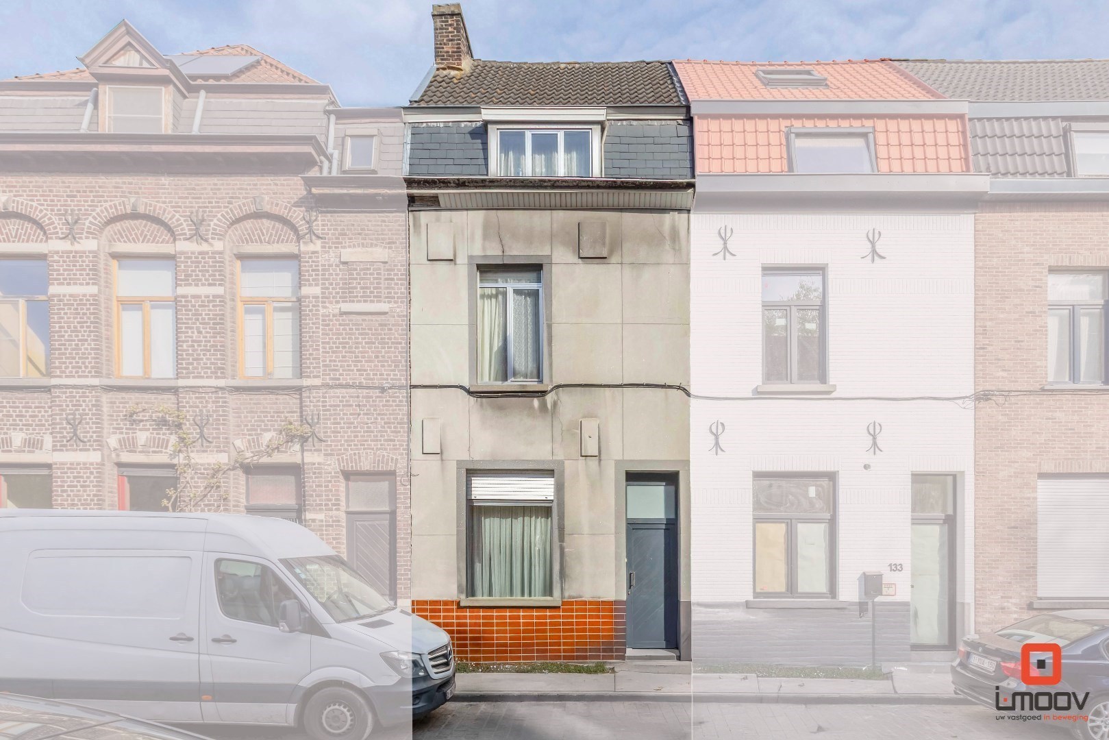 Rijwoning met 4 slaapkamers en koer vlakbij het centrum van Sint-Amandsberg 