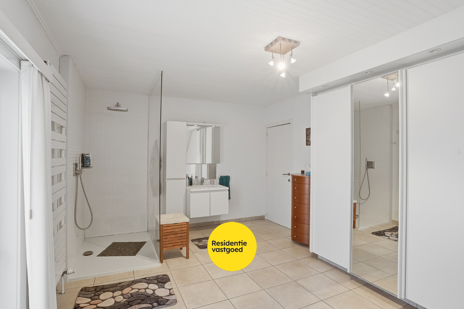 Alleenstaande woning met zonnige tuin op 980 m² 