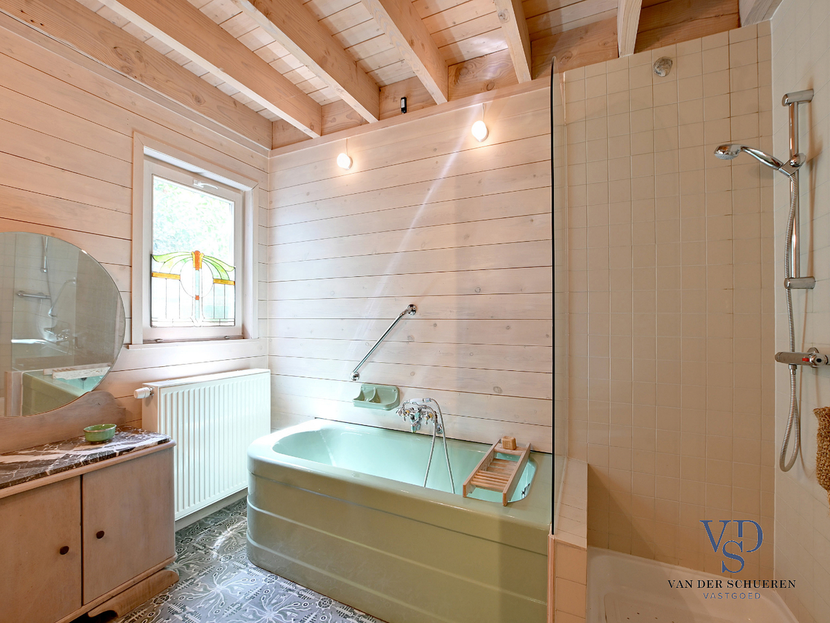 Exceptioneel gelegen eigendom te Baaigem. 