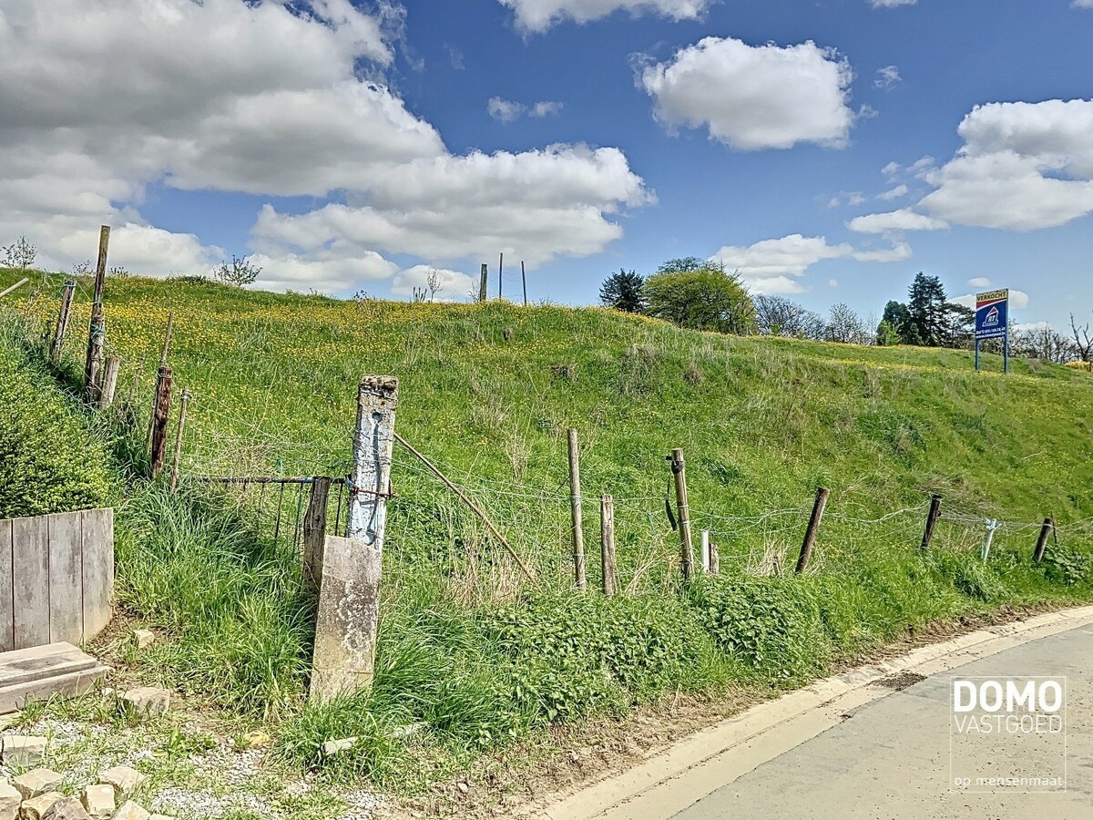 RUSTIG GELEGEN BOUWGROND VAN 10 ARE VOOR OPEN BEBOUWING TE SINT-TRUIDEN (GROOT-GELMEN) 