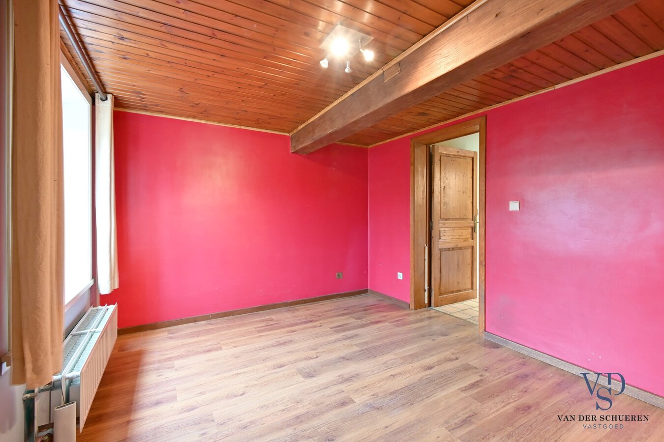 Charmante hoeve met stallen 