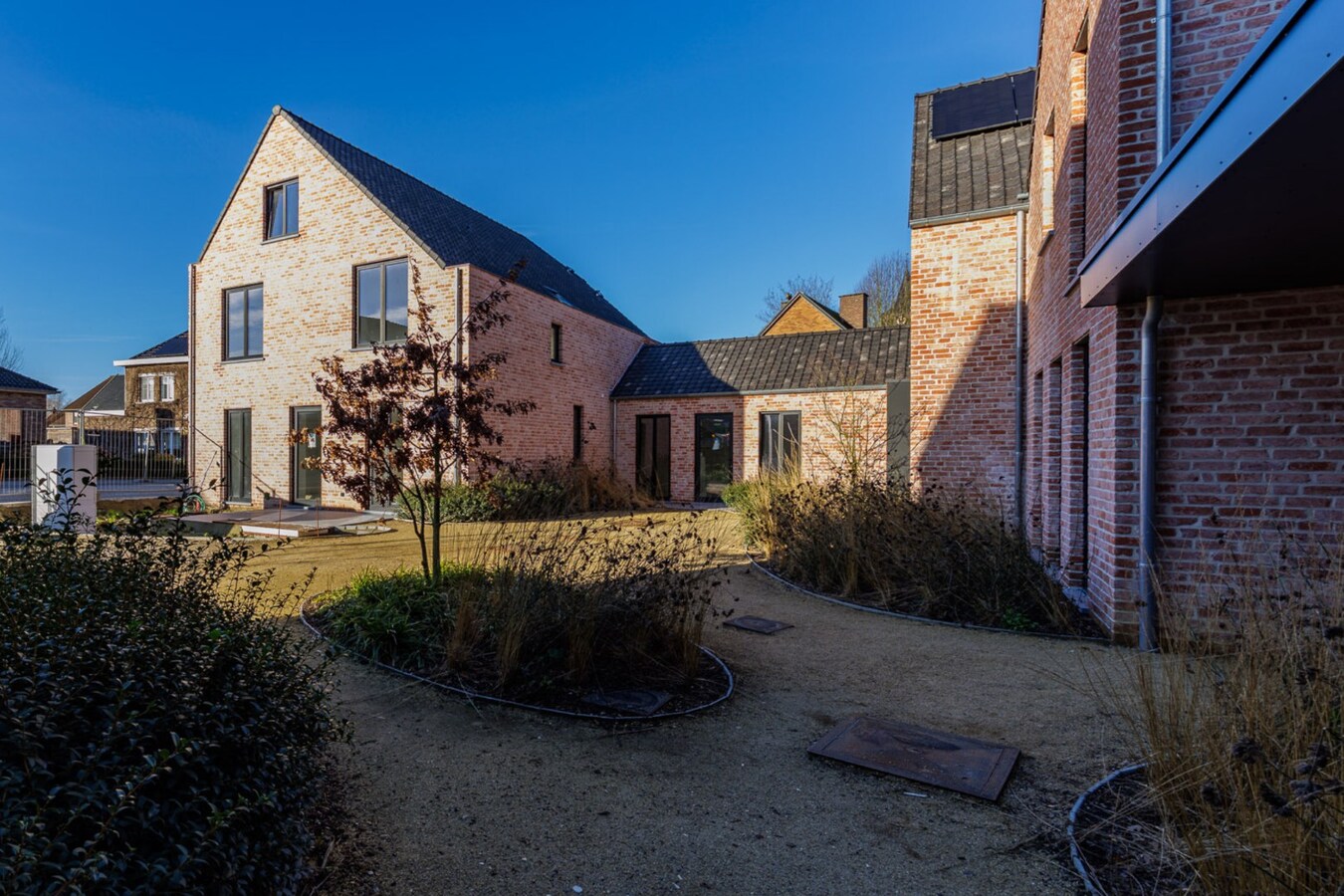 Gelijkvloerse woongelegenheid in hartje Dikkelvenne 
