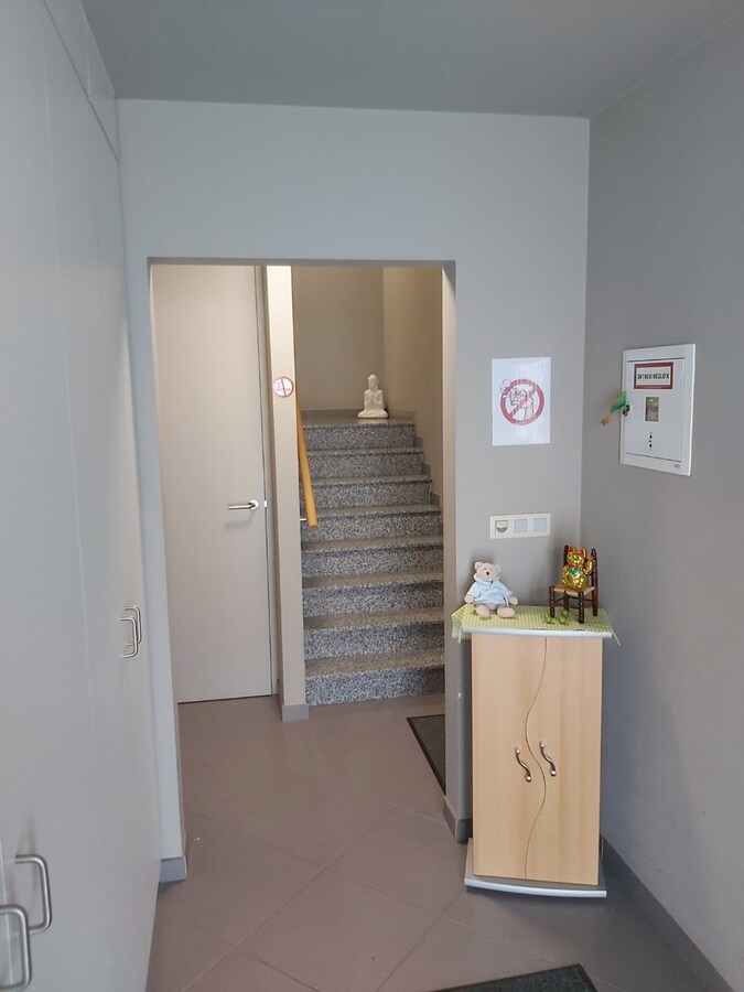 Ruim 2 slaapkamer appartement mét garage 