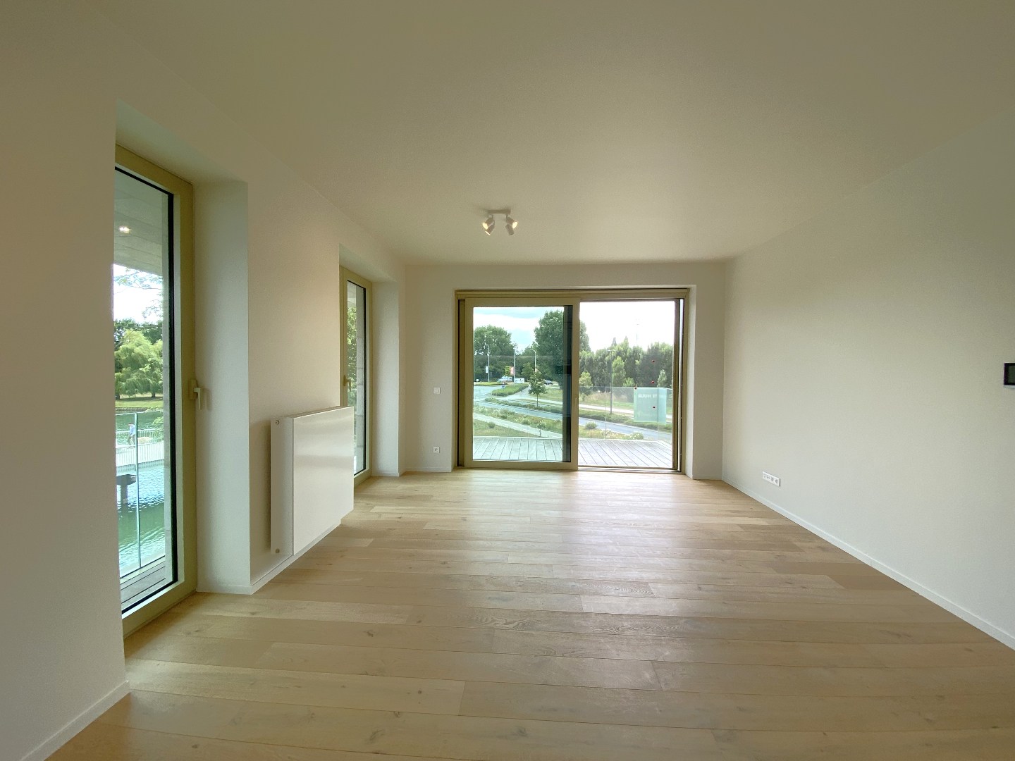 Instapklaar nieuw 1-slaapkamer appartement op een toplocatie in Waregem! 