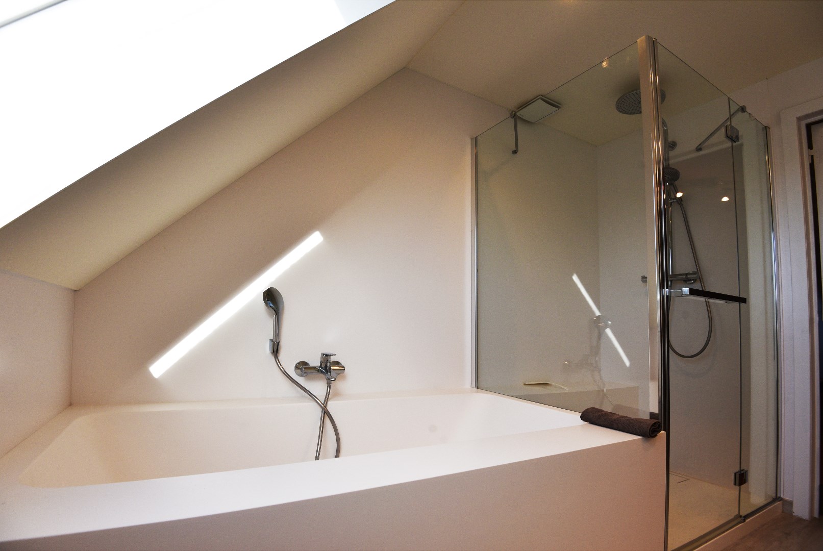 Open bebouwing met 3 slpks en tuin te Adegem 