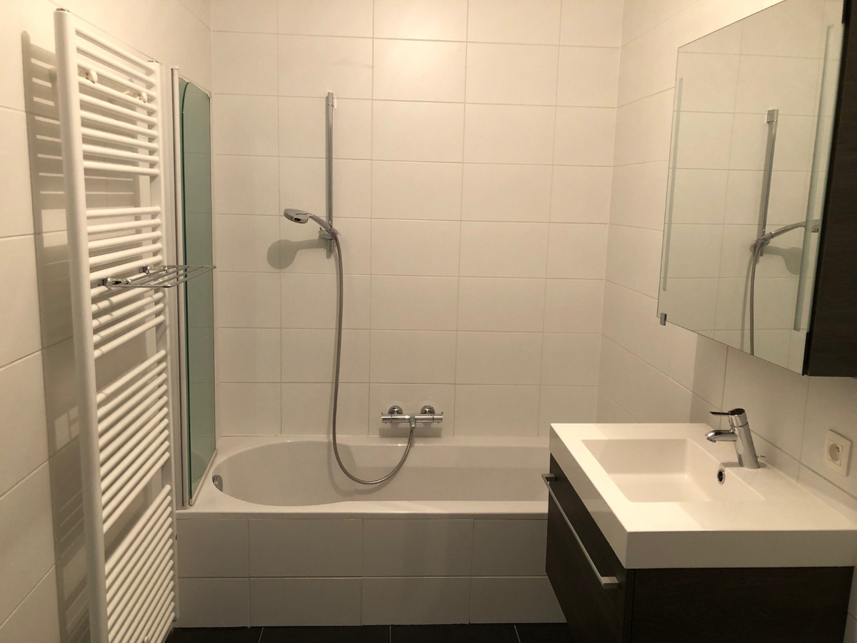 2 slaapkamer appartement op strategische locatie (incl. ondergrondse parking !!). 