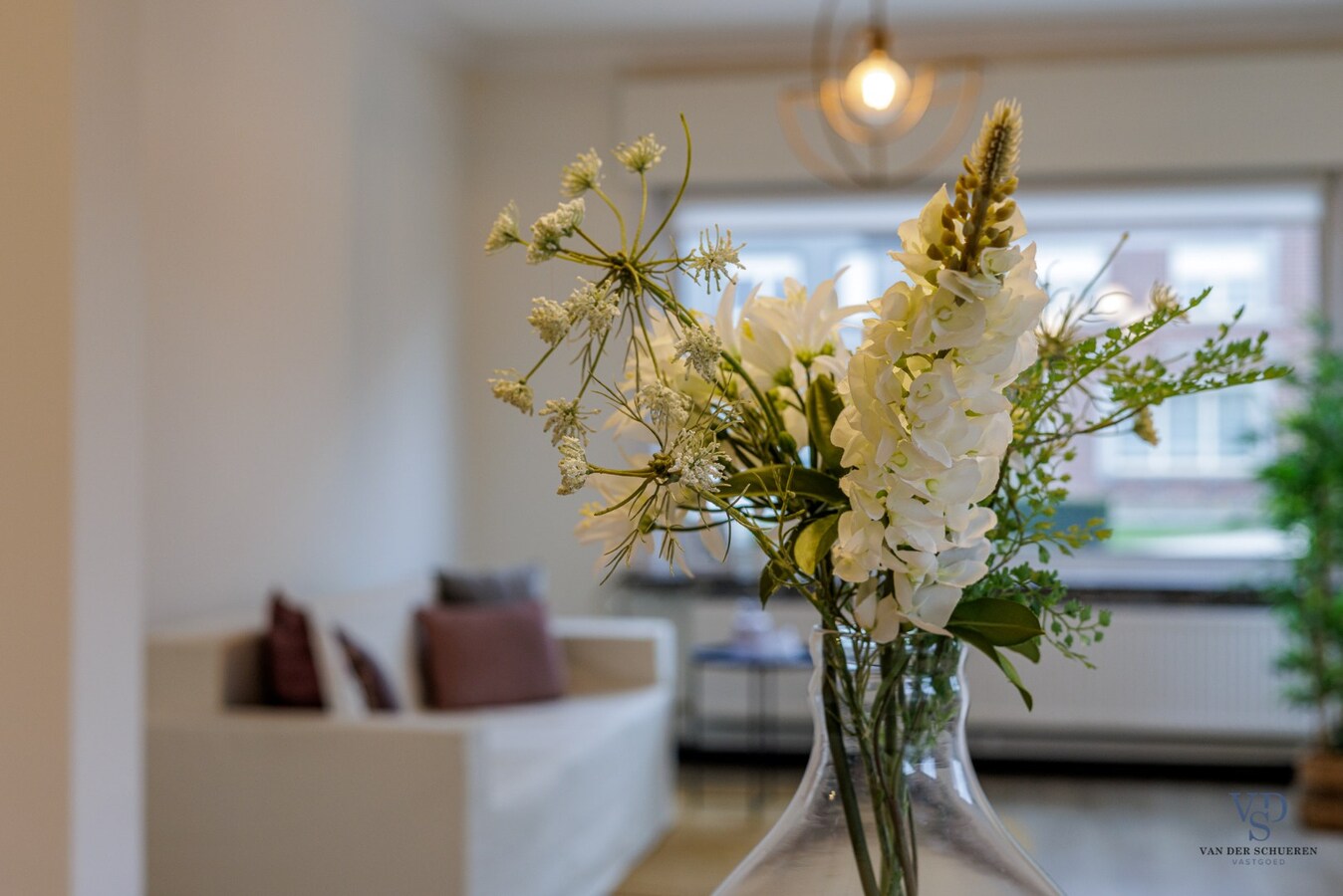 Ruime, deels gerenoveerde Half Open Bebouwing 