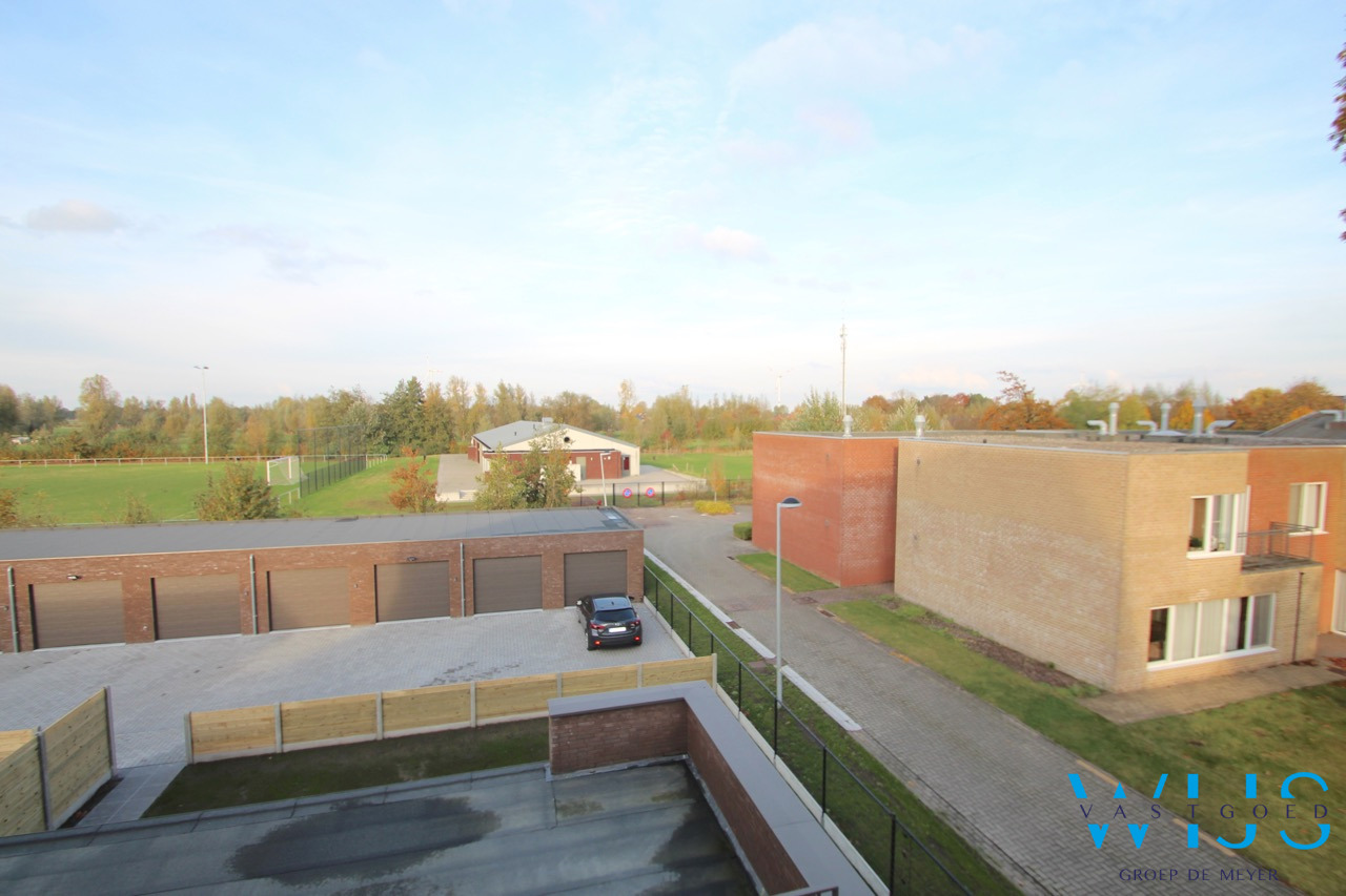 Prachtige duplex + garage in het rustige landelijke OOSTEEKLO 