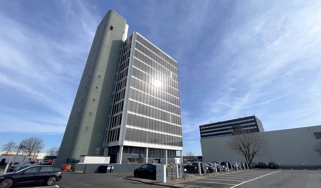 Vernieuwde kantoren te huur in Ahlers Building te Antwerpen