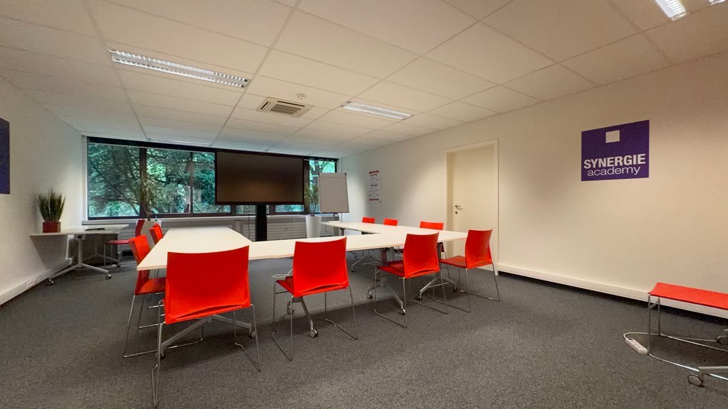 Gelijkvloerse kantoren te koop langs Singel in Antwerpen