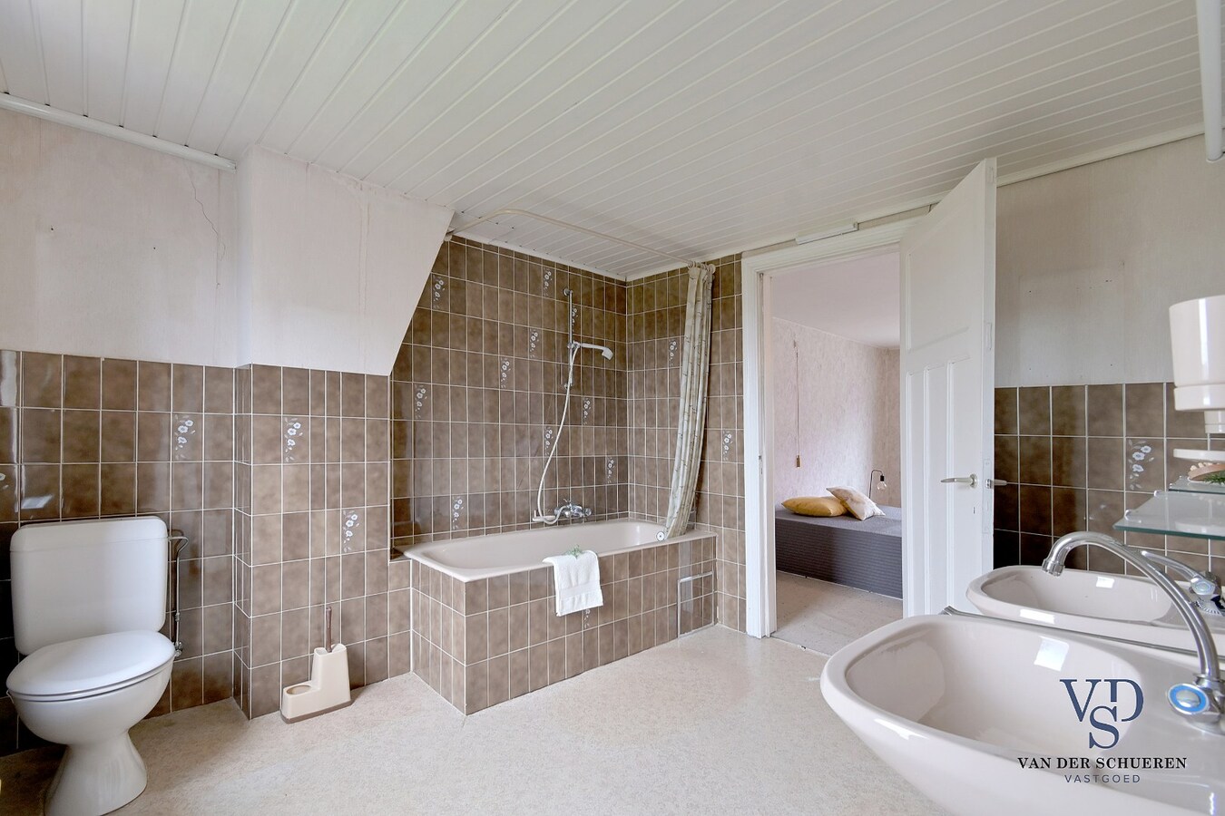 Bijzonder ruime gezinswoning. 