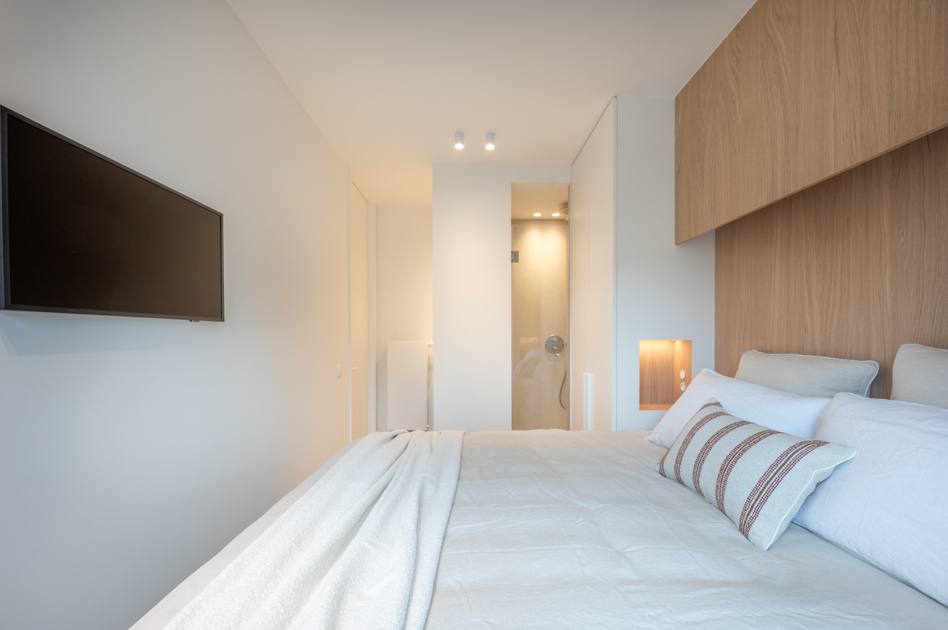 Exclusief gerenoveerd appartement met 3 slaapkamers te koop vlak bij het Albertstrand en het Rubensplein 