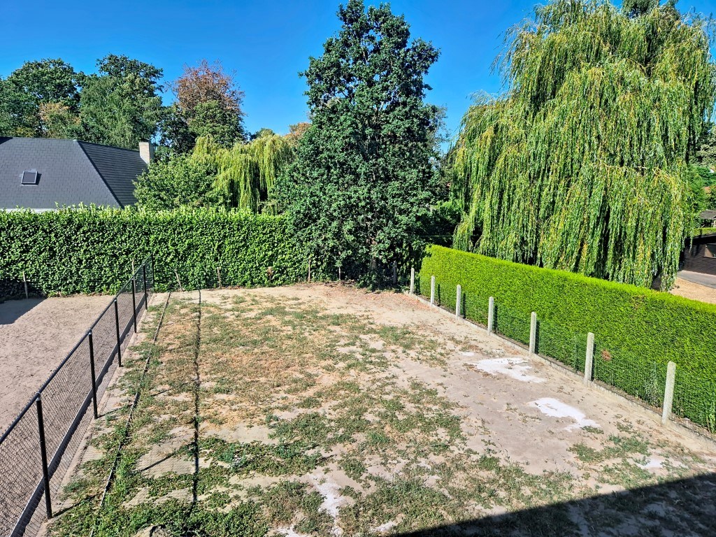 Nieuwbouwwoning met 3 slpk en polyvalente ruimte 