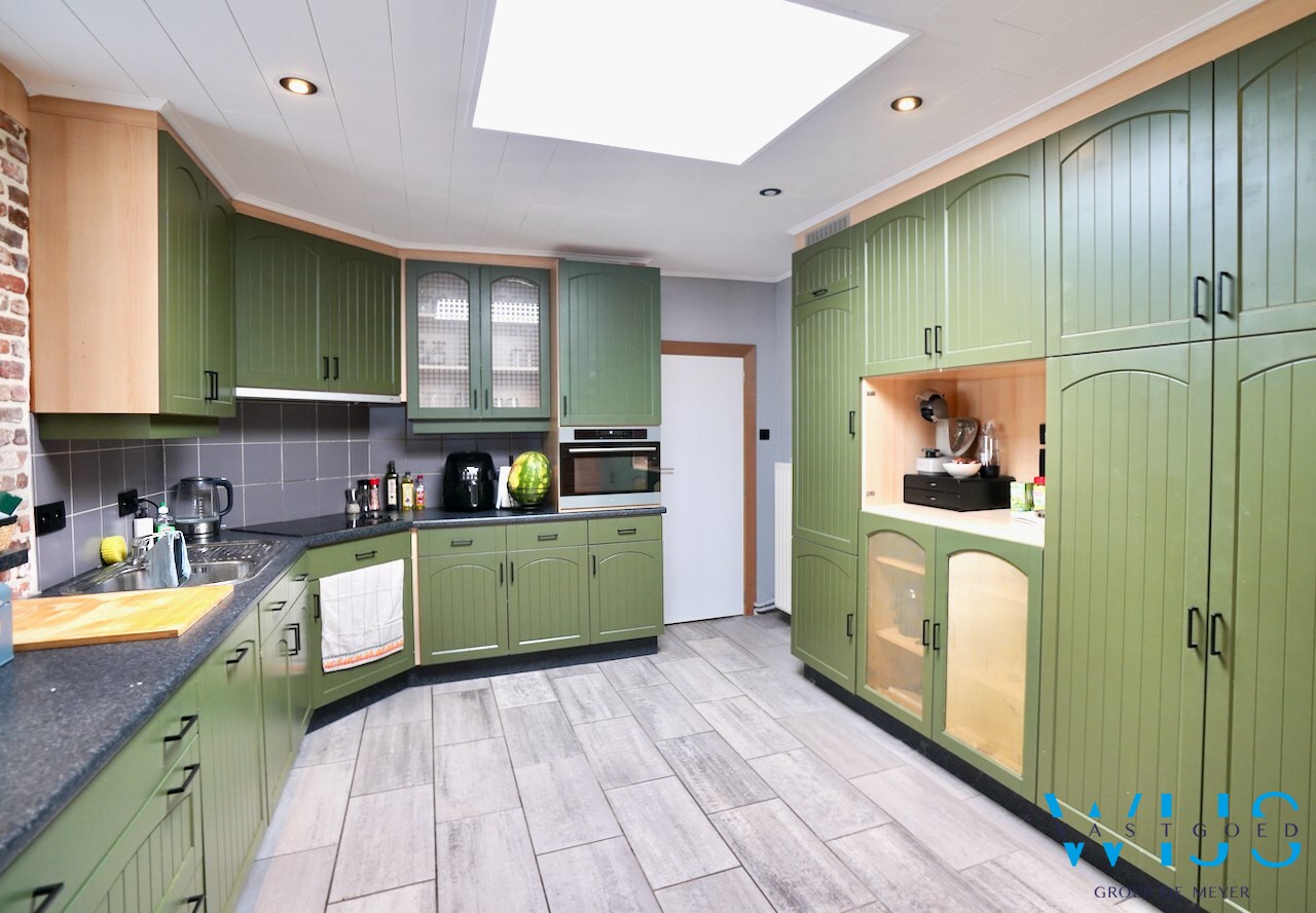 Instapklaar woonhuis op perceel van 450m² te ERTVELDE ! 