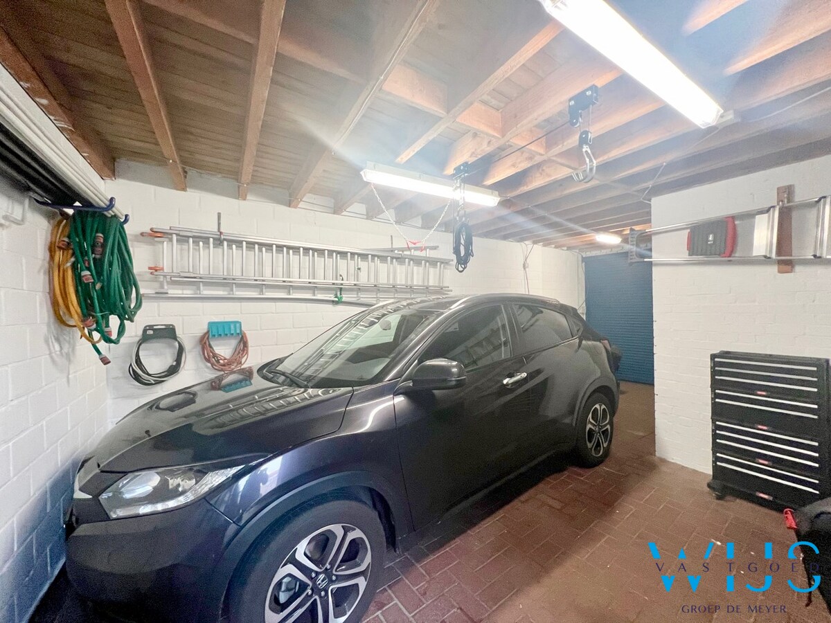 Gezinswoning met 4 slaapkamers &amp; garage te EVERGEM ! 