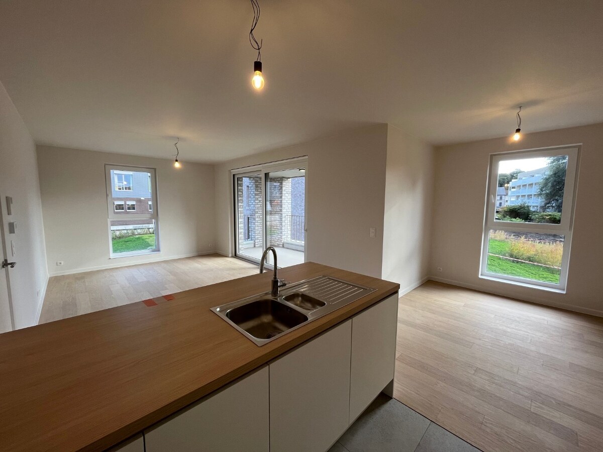 Recent appartement met zicht op het Egmontpark. 