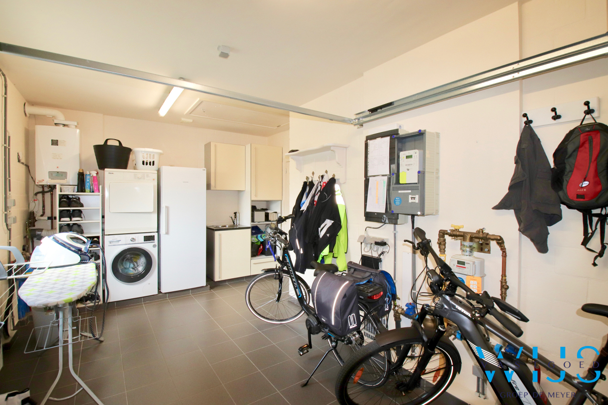 Prachtige instapklare bungalow te Waarschoot ! 