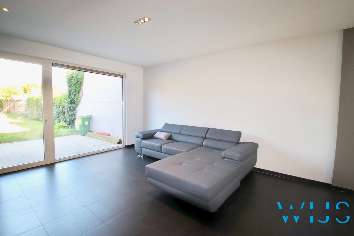 Instapklaar woonhuis met 2 slaapkamers &amp; tuin te SLEIDINGE ! 