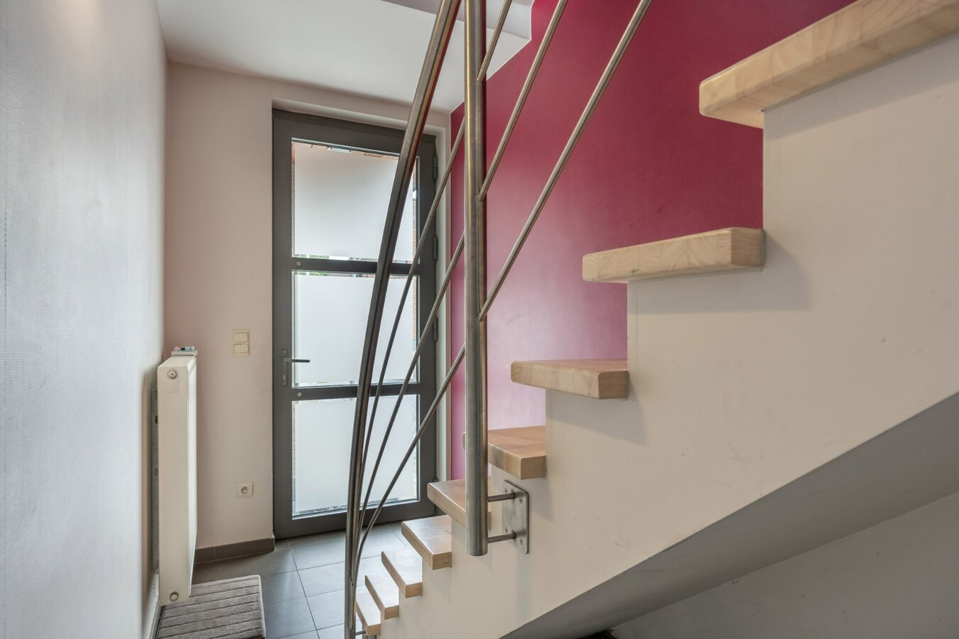 Luxe duplex appartement met 3 slaapkamers, bouwjaar 2008, 170m² bewoonbare oppervlakte. 