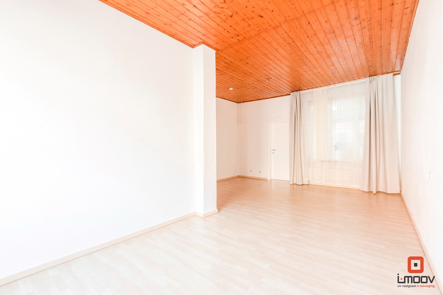 Ruime gezinswoning te koop in Sint-Amandsberg! 