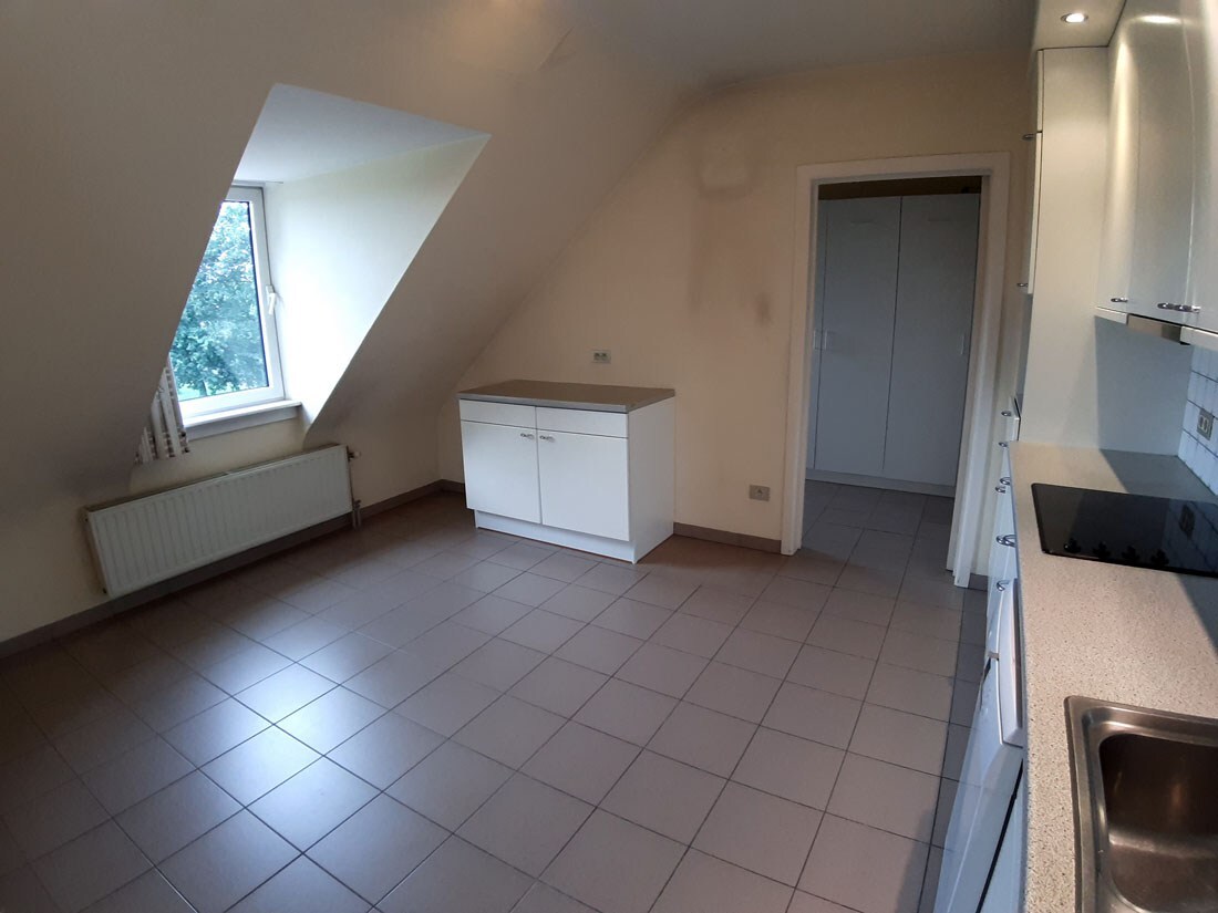 Ruim appartement op de 2de verdieping te Achel 