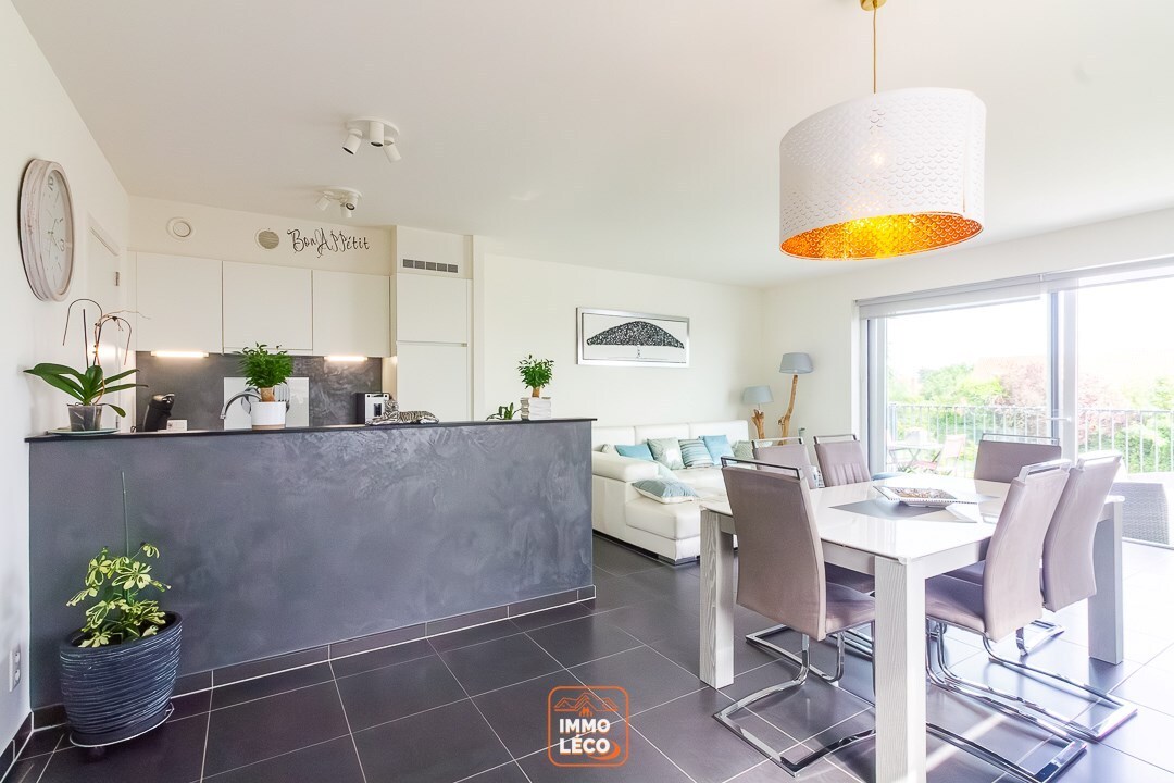 Appartement moderne avec terrasse et parking privé, en face du parc de Mouscron ! 