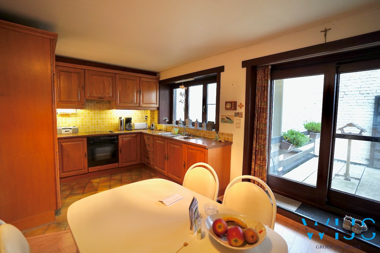 Praktisch appartement met 2 slaapkamers in hartje Evergem ! 