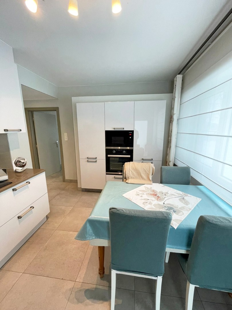 Vrijstaande, energiezuinige woning met 4 slpk en garage op een perceel van 25 a. 