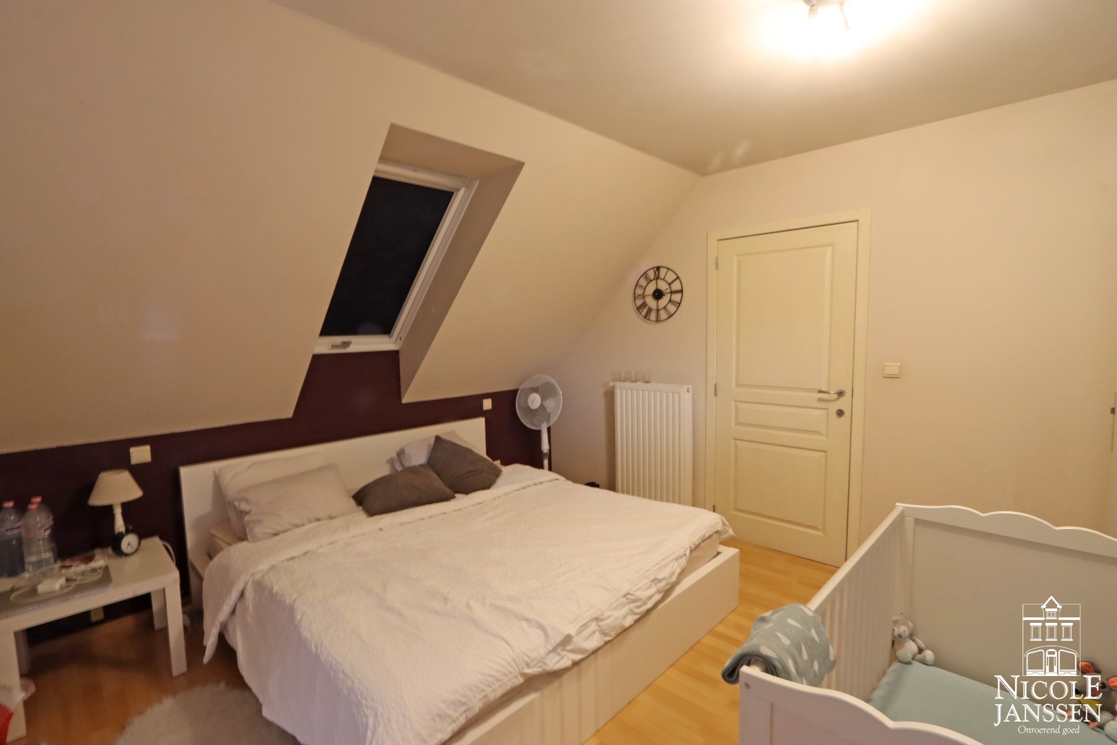 Zeer ruim duplex-appartement 