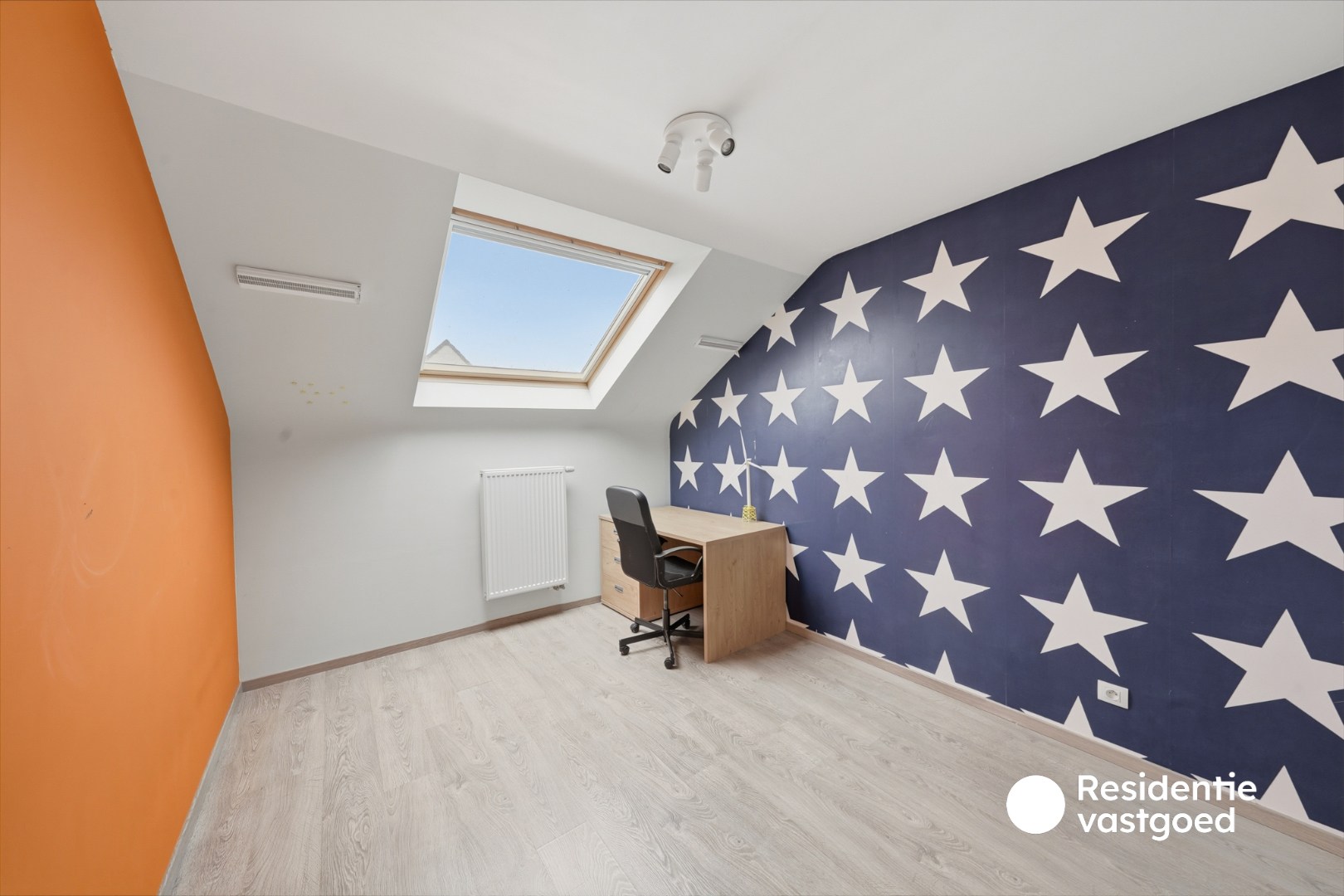Recente en instapklare woning met 3 slaapkamers, garage en tuin te Zandvoorde! 