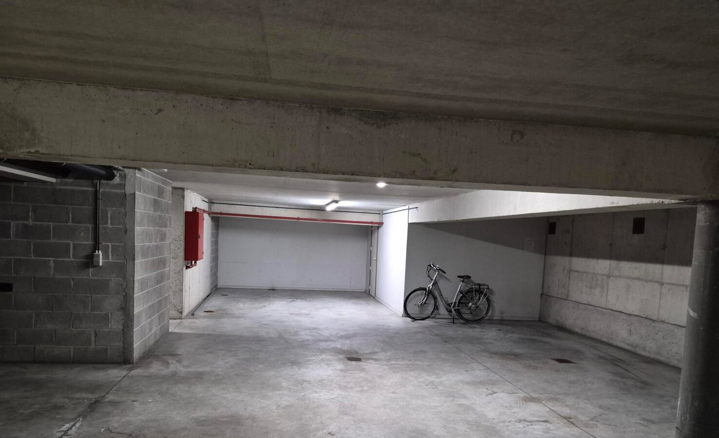 Te koop garage - Halle