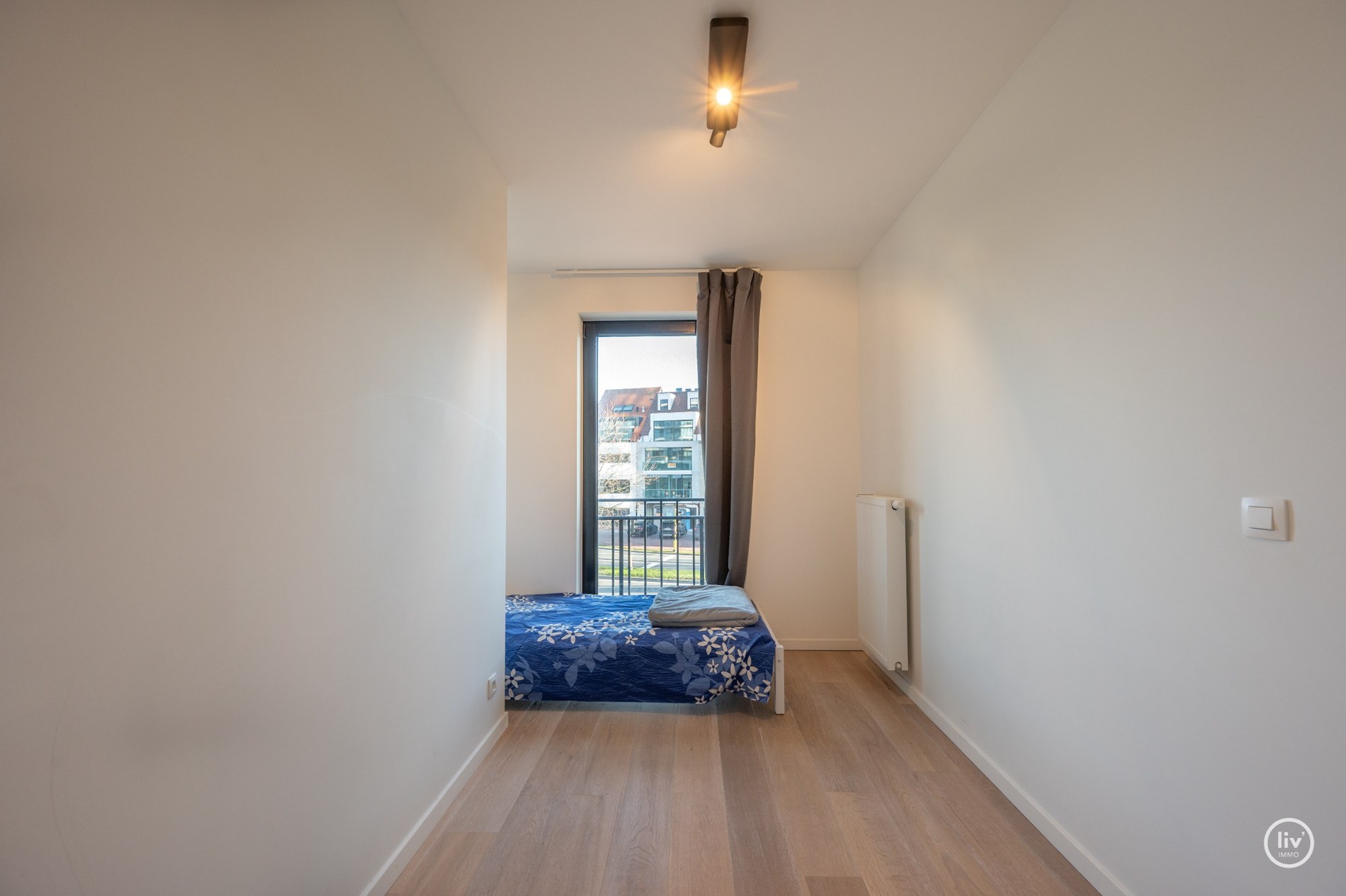 Magnifique appartement spacieux avec 3 chambres situé dans un immeuble récent à Duinenwater. 