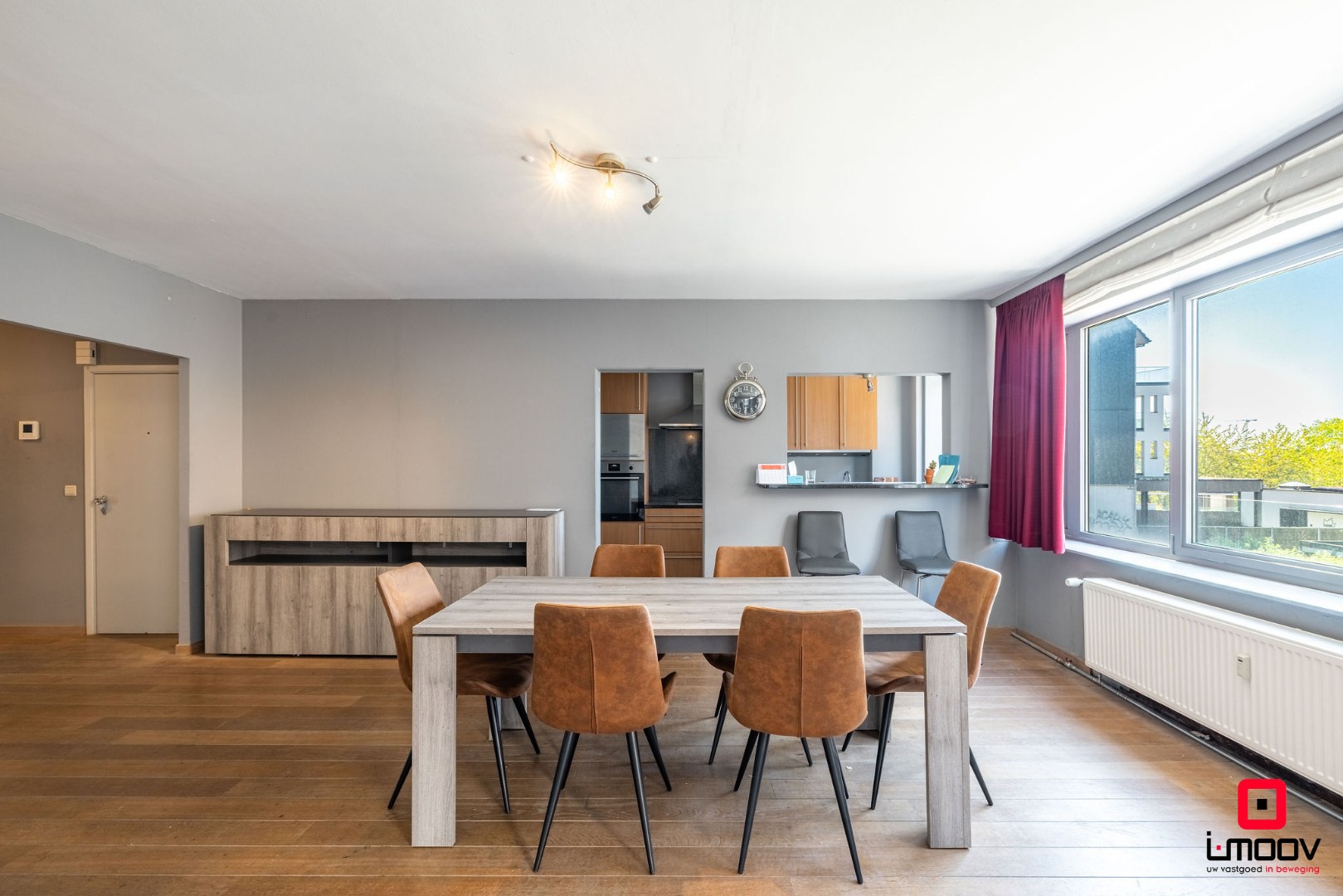 Instapklaar appartement met 2 slaapkamers, 2 badkamers en terras in hartje Gent 