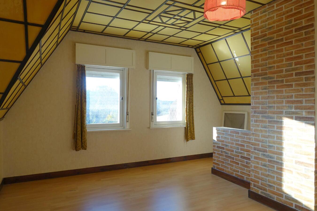 Charmante centrale gelegen alleenstaande woning met 4 slaapkamers 