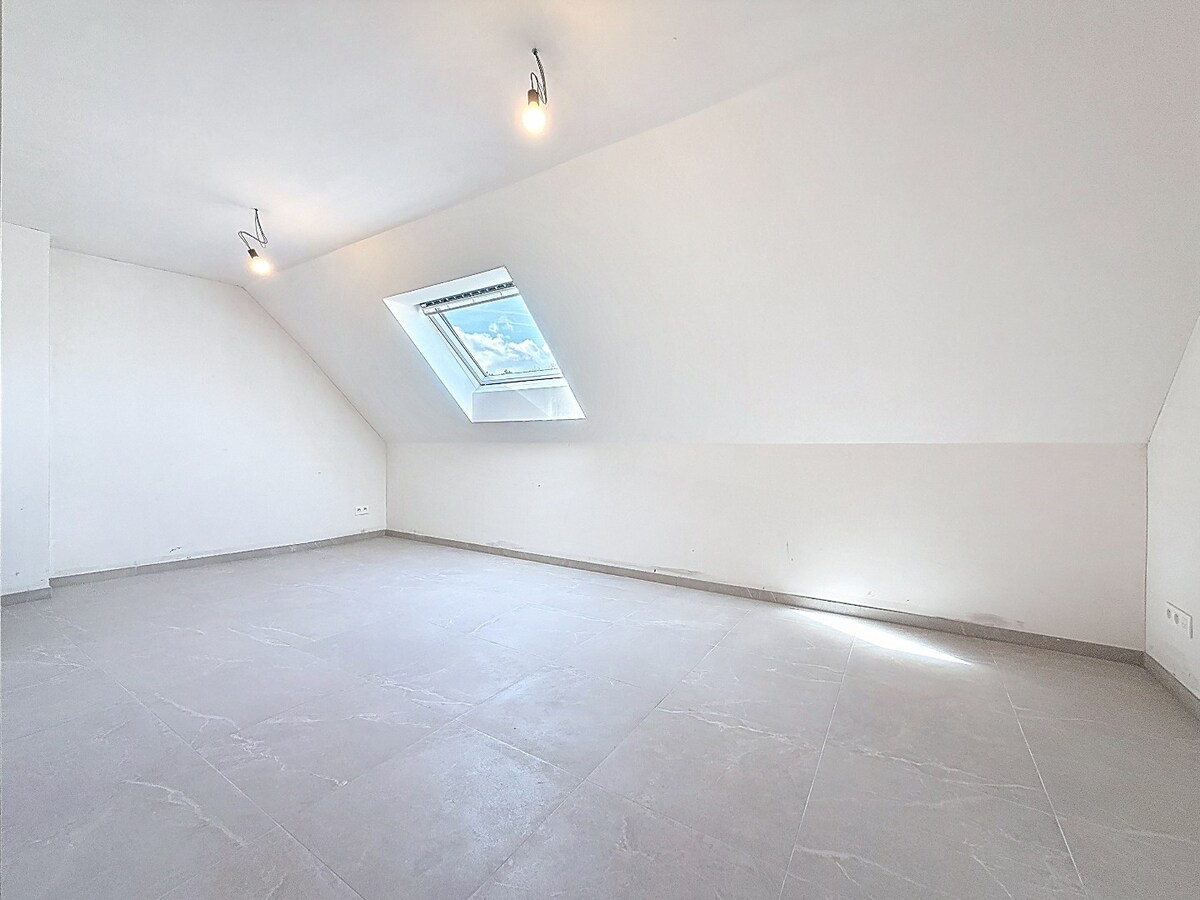 Piekfijn afgewerkte nieuwbouw BEN-woning te St-L-Houtem, 6% BTW mogelijk 