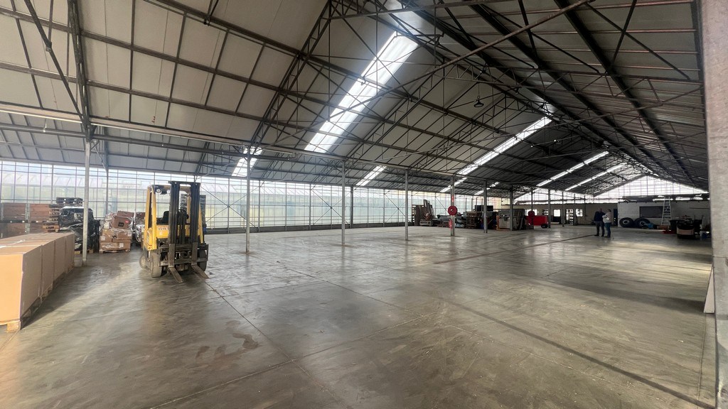 Bedrijfsgebouw te huur op zichtlocatie langs Brusselsesteenweg in Merelbeke-Melle